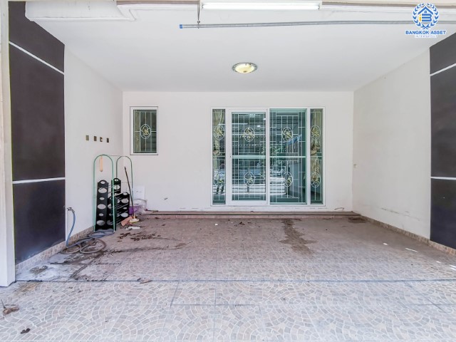 ทาวน์เฮ้าส์มือสองย่านนนทบุรี ม.กัสโต้ ปิ่นเกล้า-จรัญสนิทวงศ์ หลังมุม! คุณภาพแบรนด์ Q.House เนื้อที่เยอะถึง 20.8 ตร.ว. ฟังก์ชันจัดเต็ม 4 ห้องนอน 3 ห้องน้ำ 2 ที่จอดรถ บ้านพร้อมอยู่ ทำเลเดินทางสะดวก ใกล้ใจกลางเมือง, รถไฟฟ้าสายสีแดง "สถานีบางบำหรุ" และทางด่วน "ศรีรัช"...